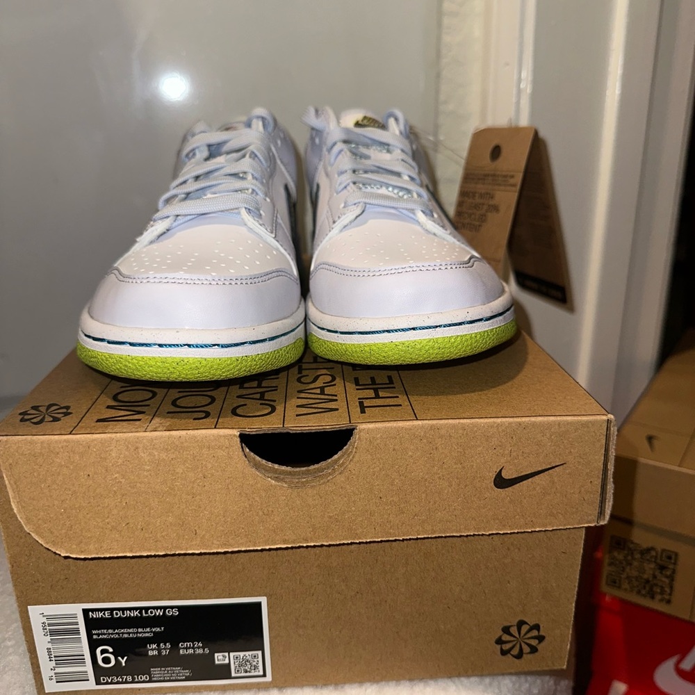 Nike Kids Dunk Low Shoes - White and Green
